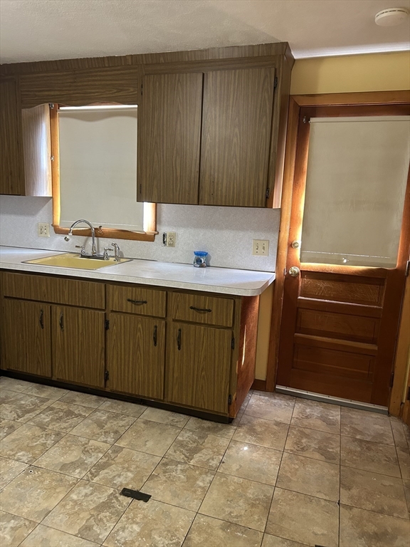 95 Main Street Saugus, MA 01906 - Photo 3 of 36