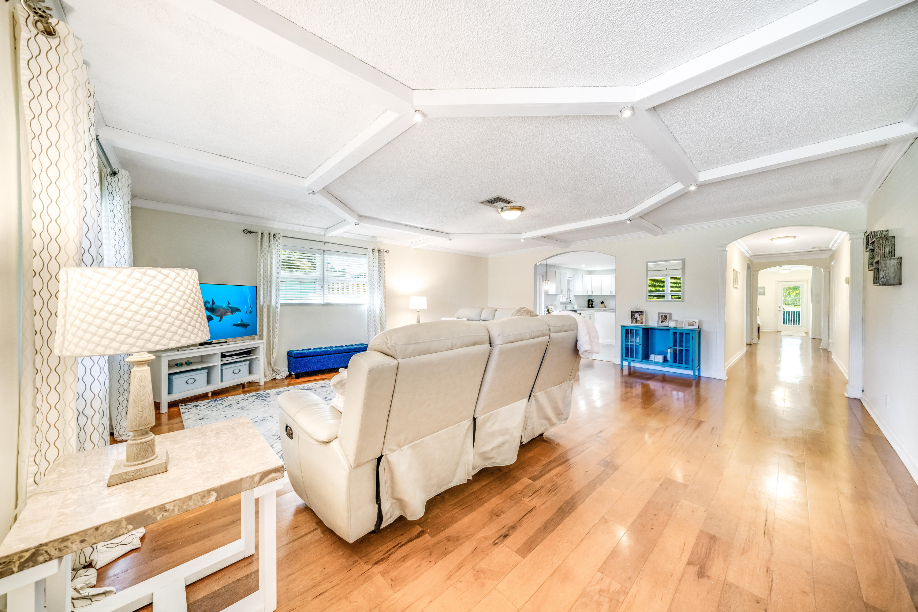 15185 Hayes Road Delray Beach, FL 33484 - Photo 3 of 31 JOY00919