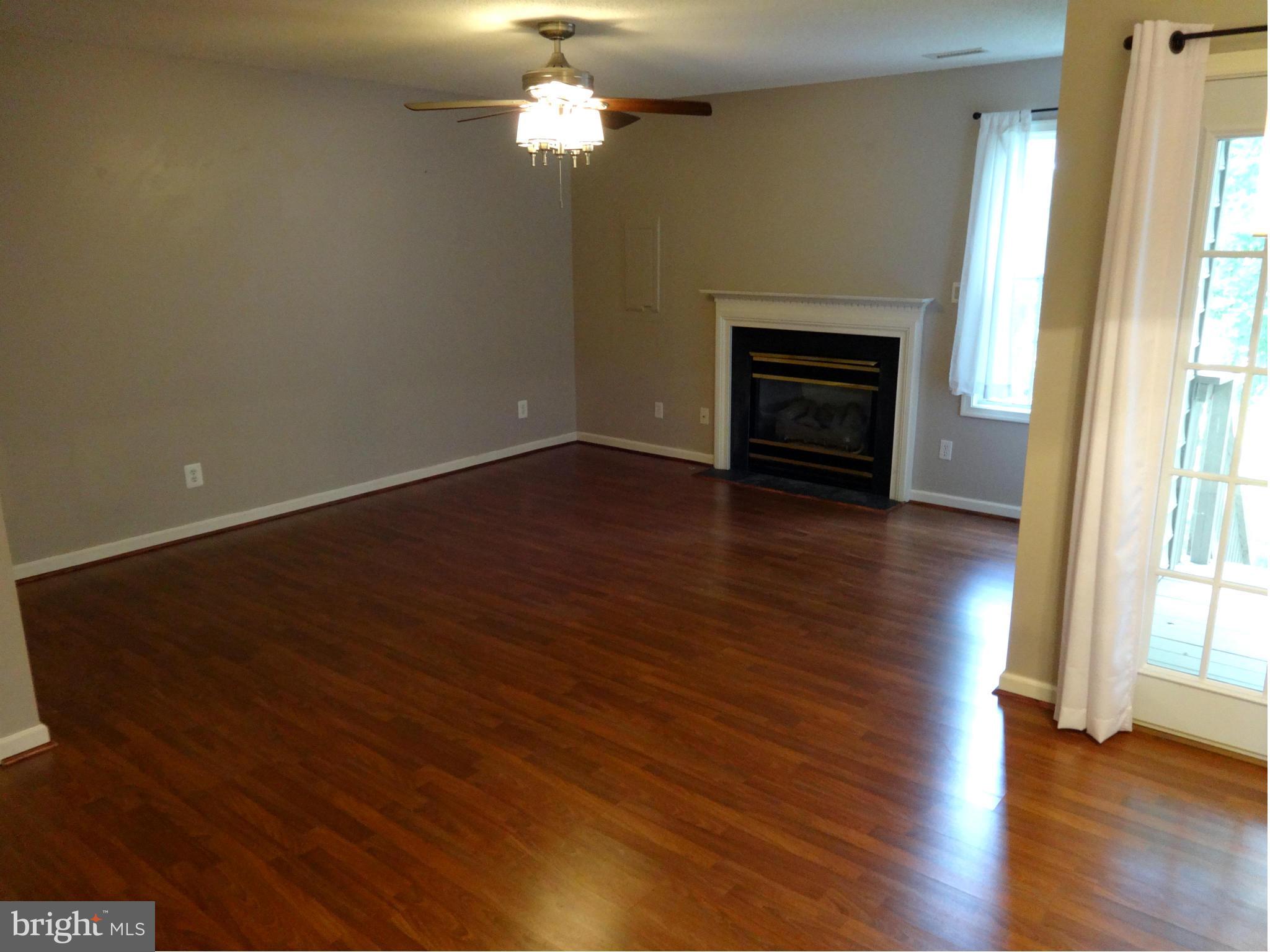 704 Ripplebrook Drive Culpeper, VA 22701 - Photo 8 of 20 Living Room