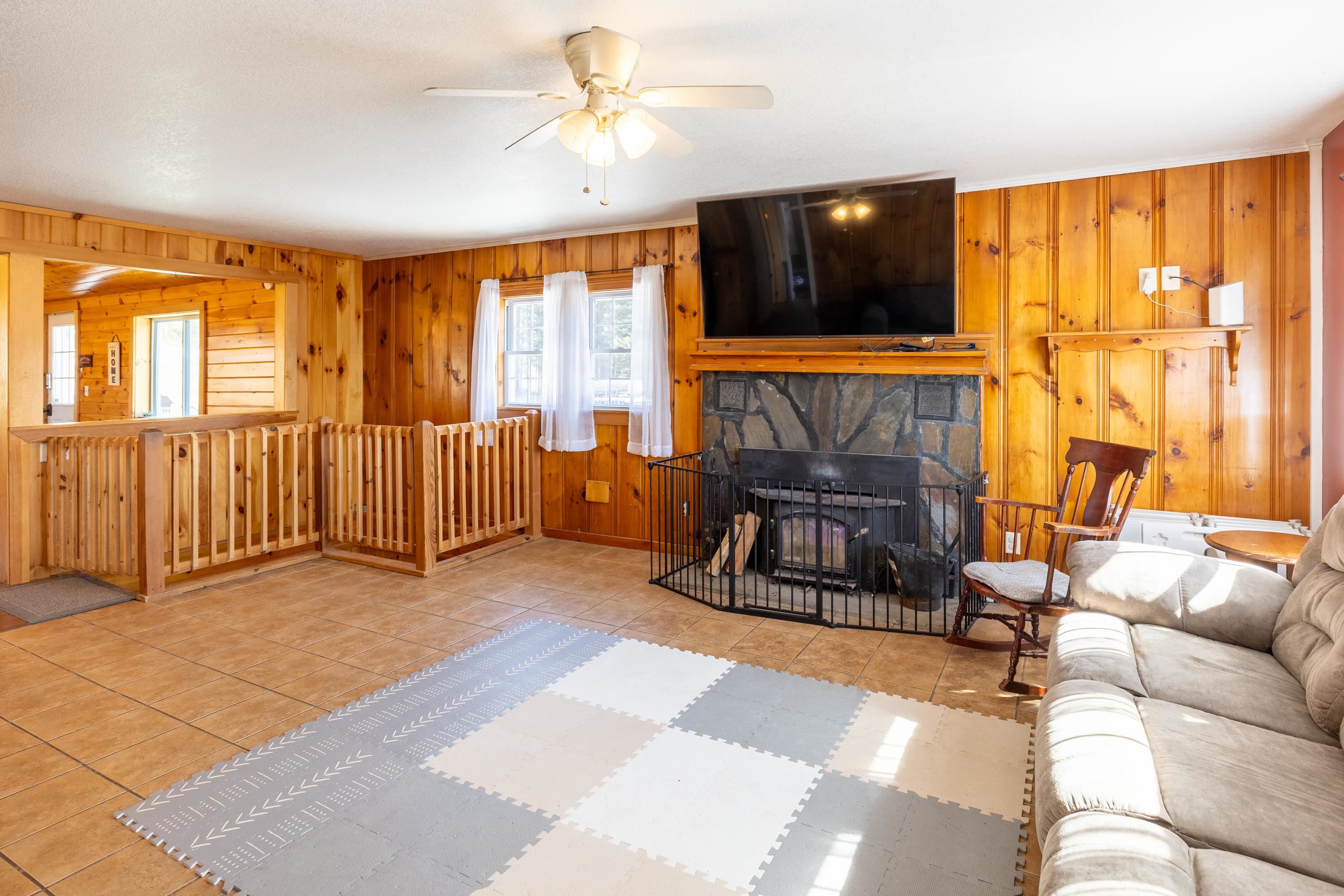 361 Eastern Avenue Barton, VT 05822 - Photo 11 of 27