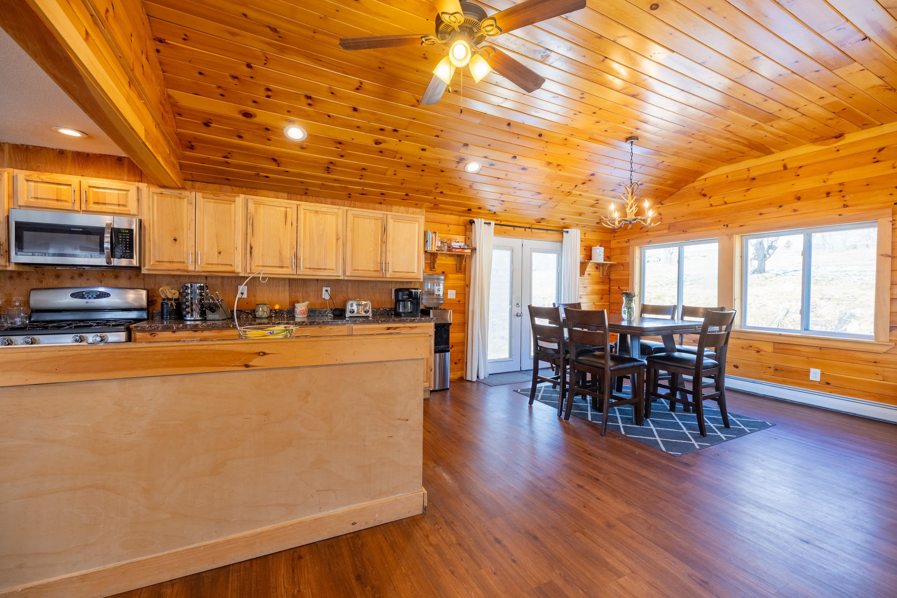 361 Eastern Avenue Barton, VT 05822 - Photo 7 of 27