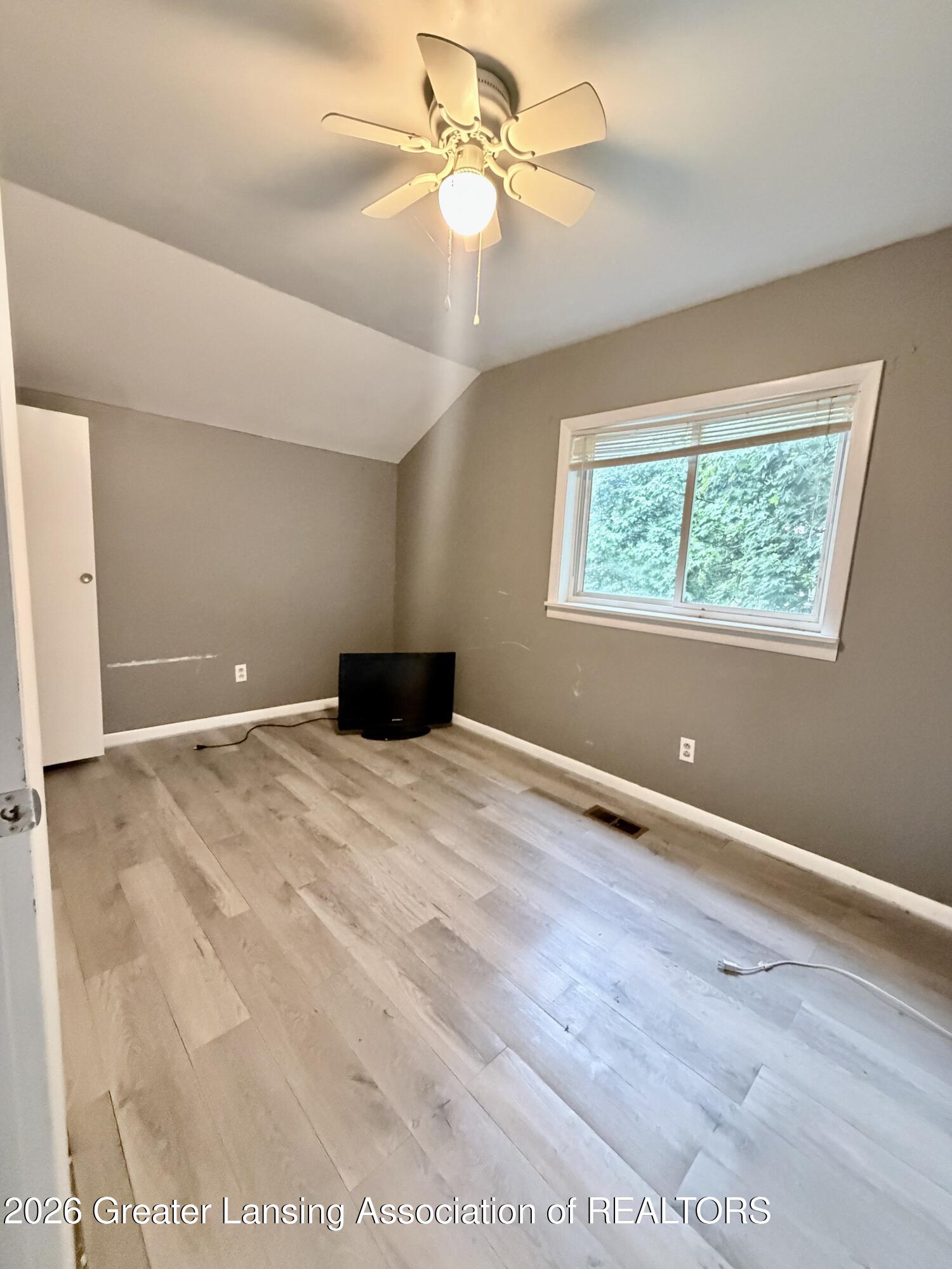 126 East 1st Street Perry, MI 48872 - Photo 17 of 25 IMG_7629