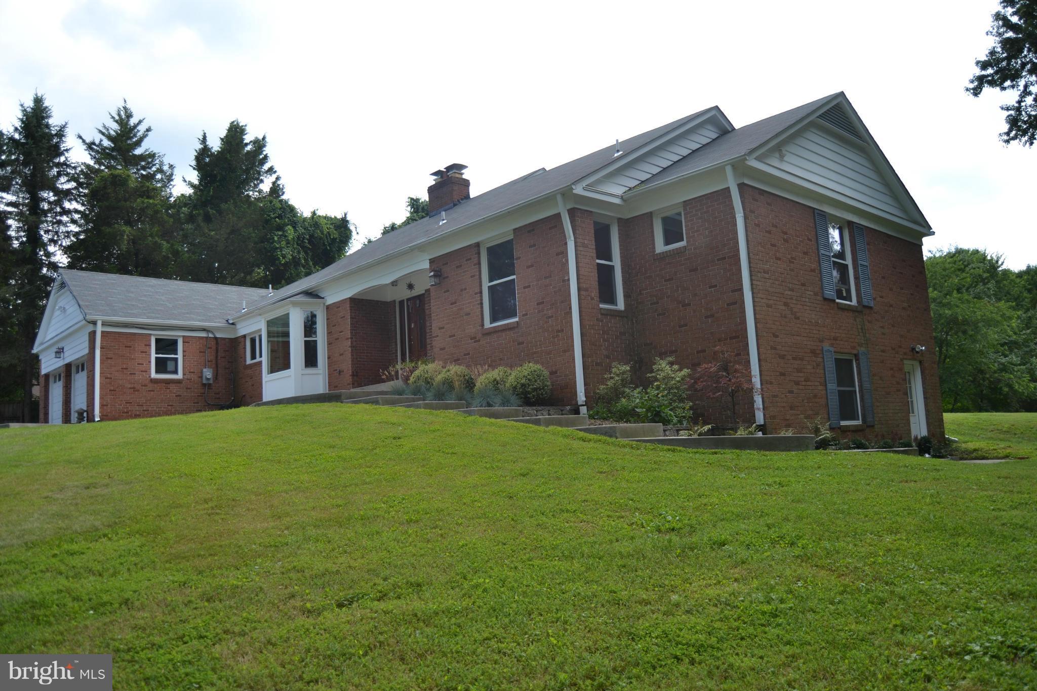 21010 Goshen Road Gaithersburg, MD 20882 - Photo 1 of 30 Exterior With Walkout