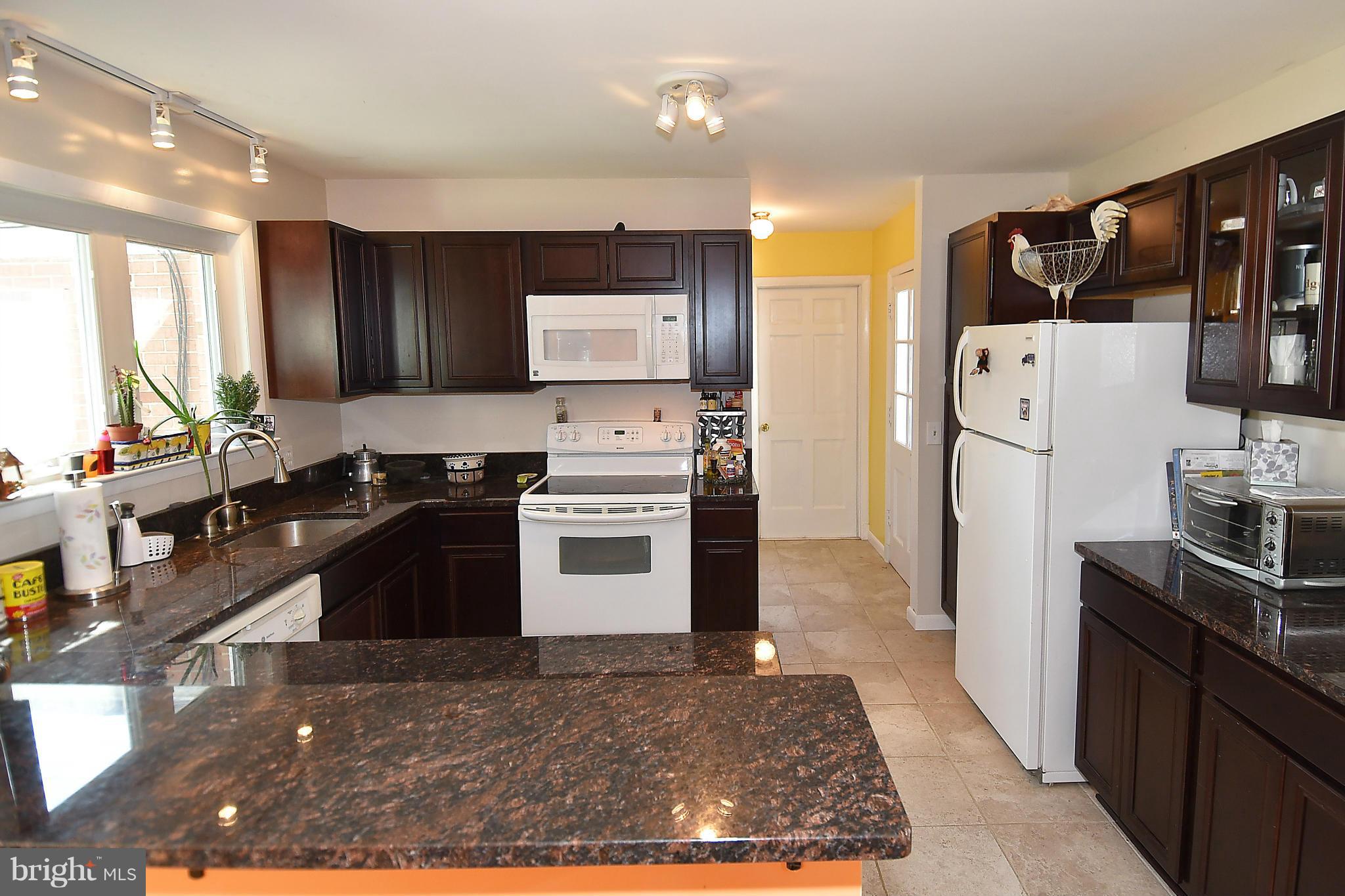 21010 Goshen Road Gaithersburg, MD 20882 - Photo 11 of 30 Kitchen