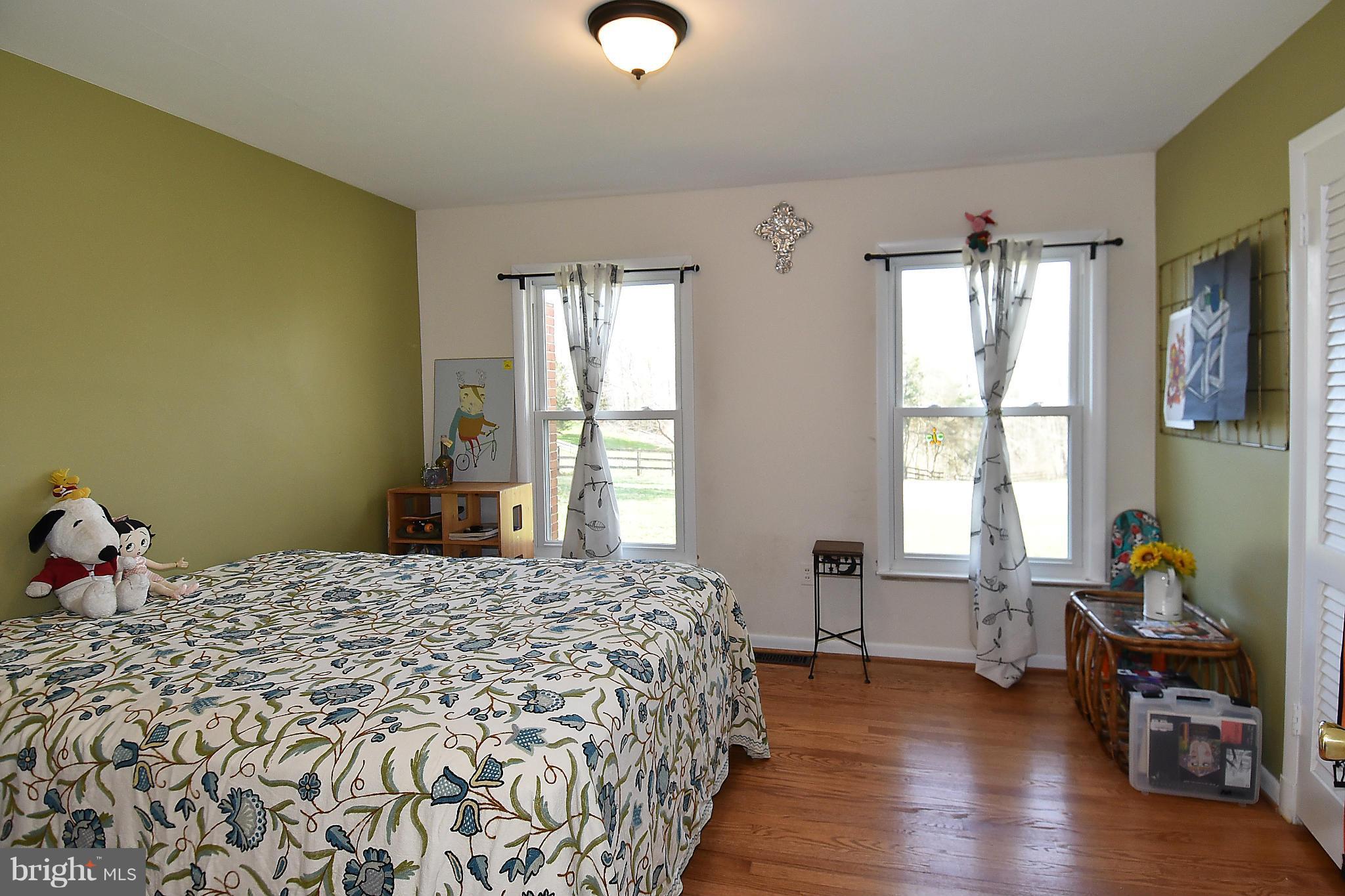 21010 Goshen Road Gaithersburg, MD 20882 - Photo 18 of 30 Bedroom