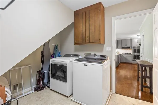 $699,000 | 1820 Branch Valley Drive, Roswell, GA 30076