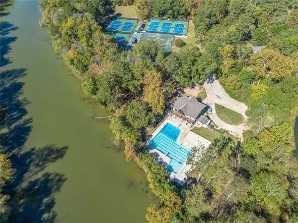 $699,000 | 1820 Branch Valley Drive, Roswell, GA 30076