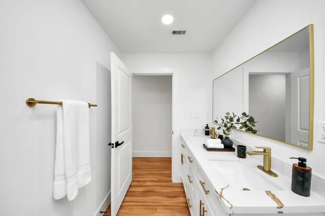 $3,800 | 6249 Locke Lane, Houston, TX 77057