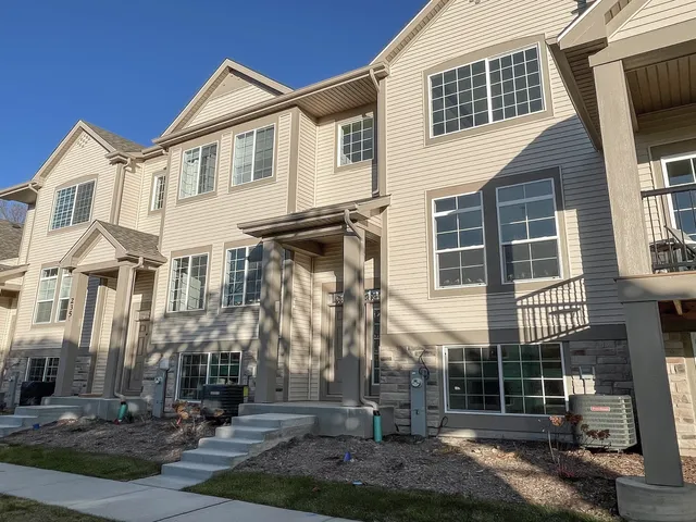 $368,456 | 235 Regency Court, Unit B, Wauconda, IL 60084