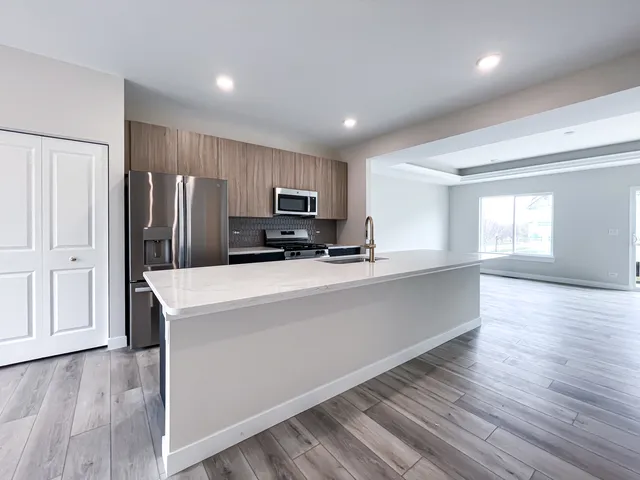 $368,456 | 235 Regency Court, Unit B, Wauconda, IL 60084