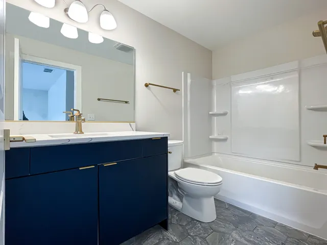 $368,456 | 235 Regency Court, Unit B, Wauconda, IL 60084