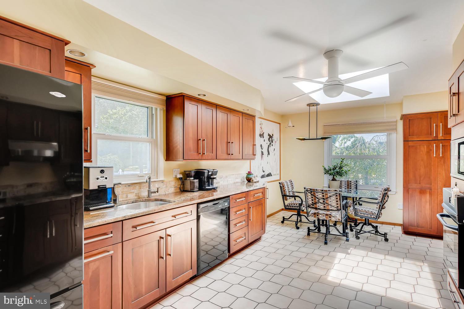 4808 Ebenezer Road Baltimore, MD 21236 - Photo 11 of 28