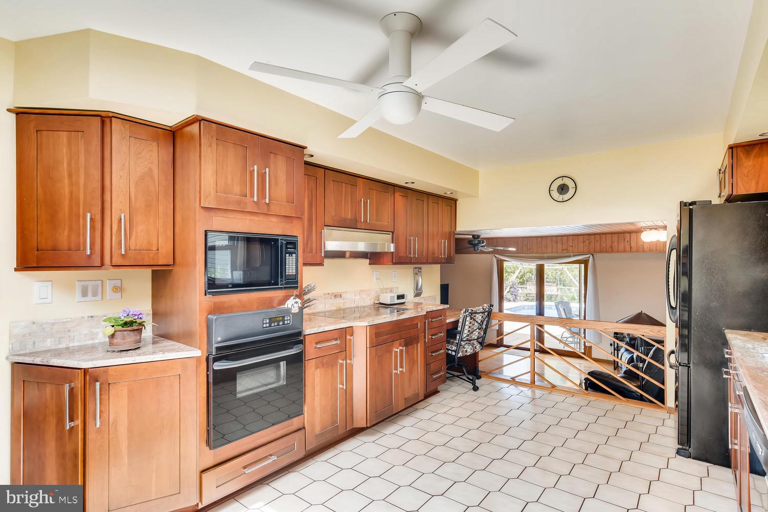 4808 Ebenezer Road Baltimore, MD 21236 - Photo 10 of 28