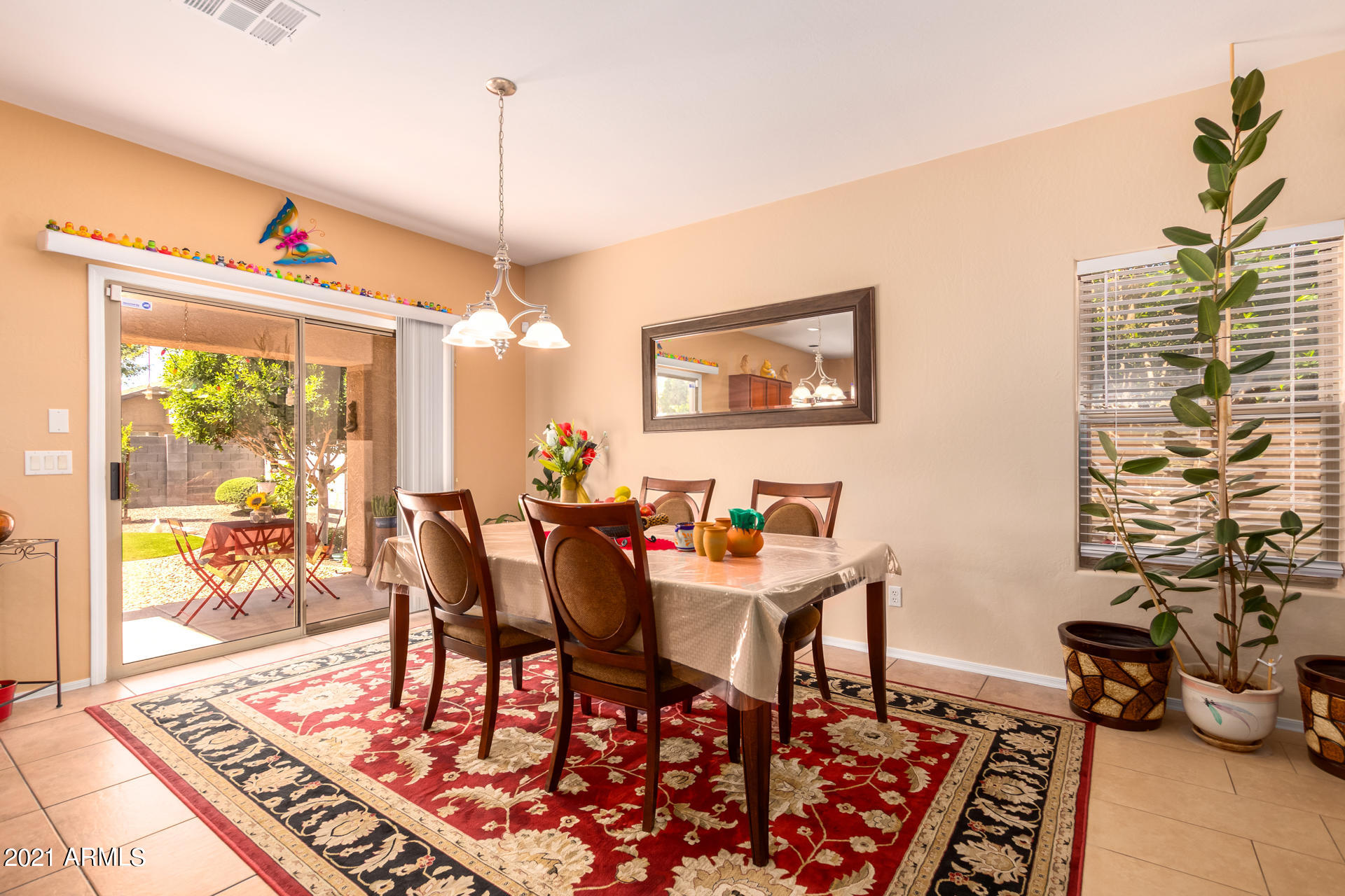 2511 West Maldonado Road Phoenix, AZ 85041 - Photo 11 of 38 09 - Maldonado