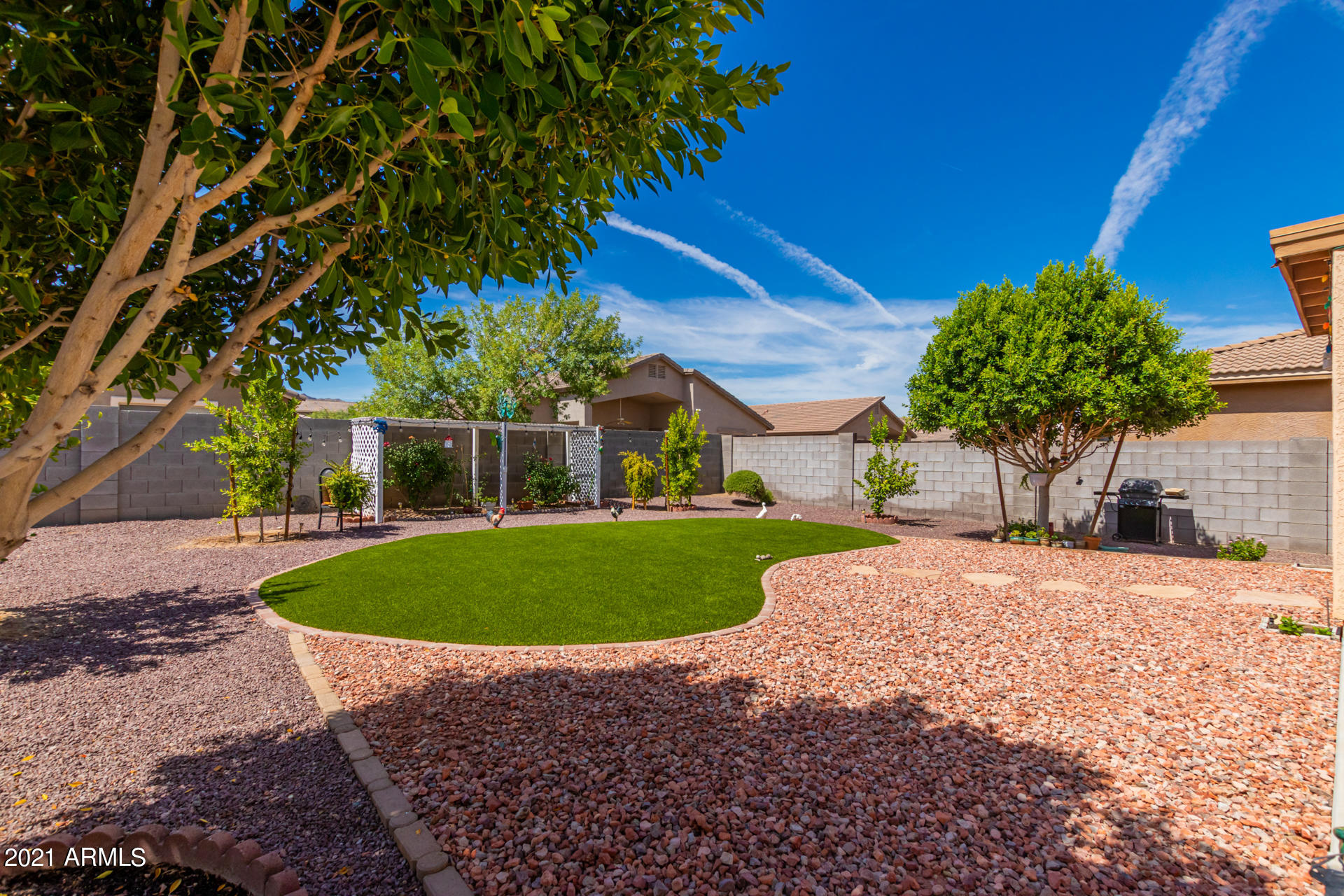 2511 West Maldonado Road Phoenix, AZ 85041 - Photo 32 of 38 31 - Maldonado