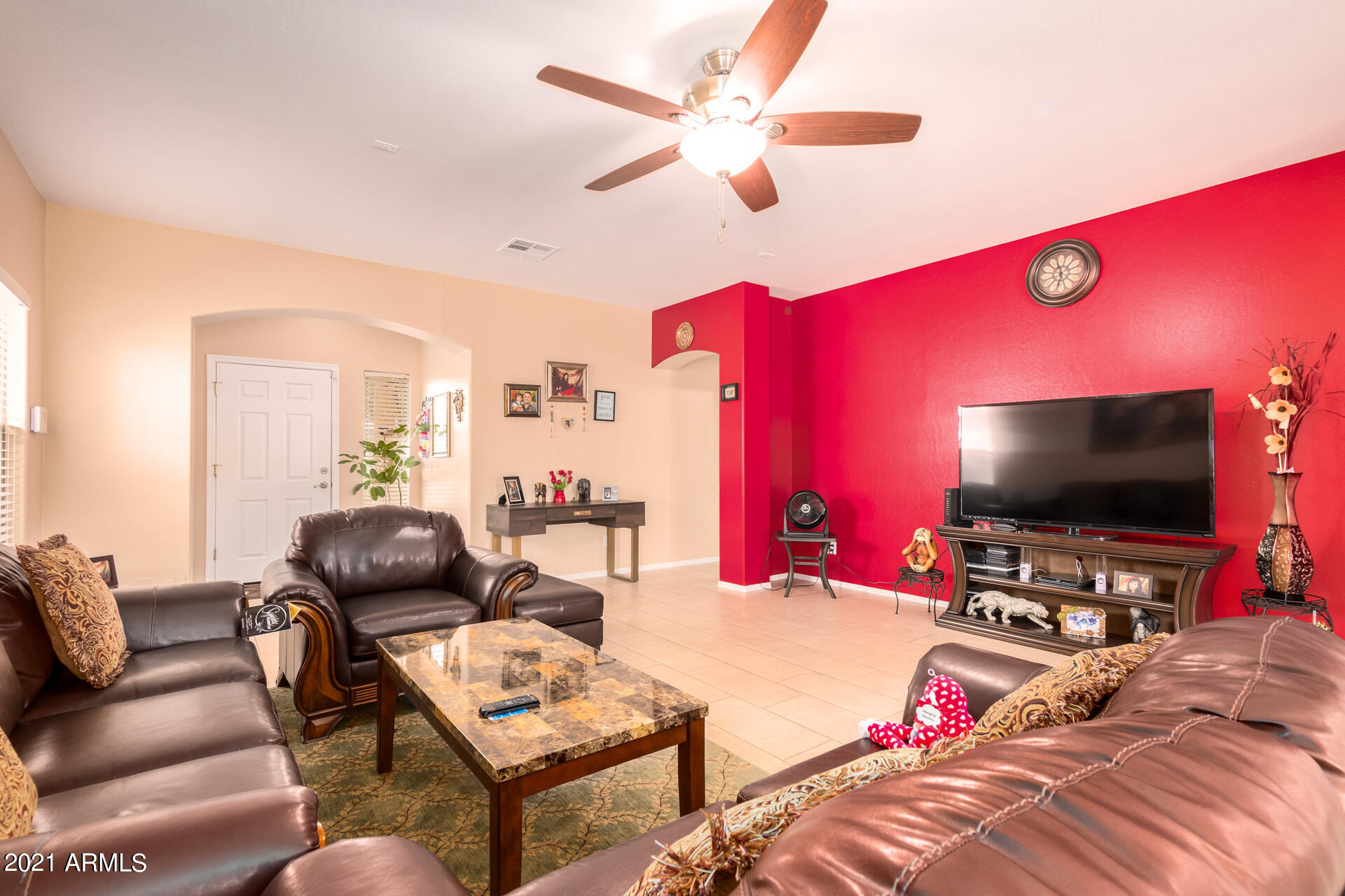 2511 West Maldonado Road Phoenix, AZ 85041 - Photo 9 of 38 07 - Maldonado