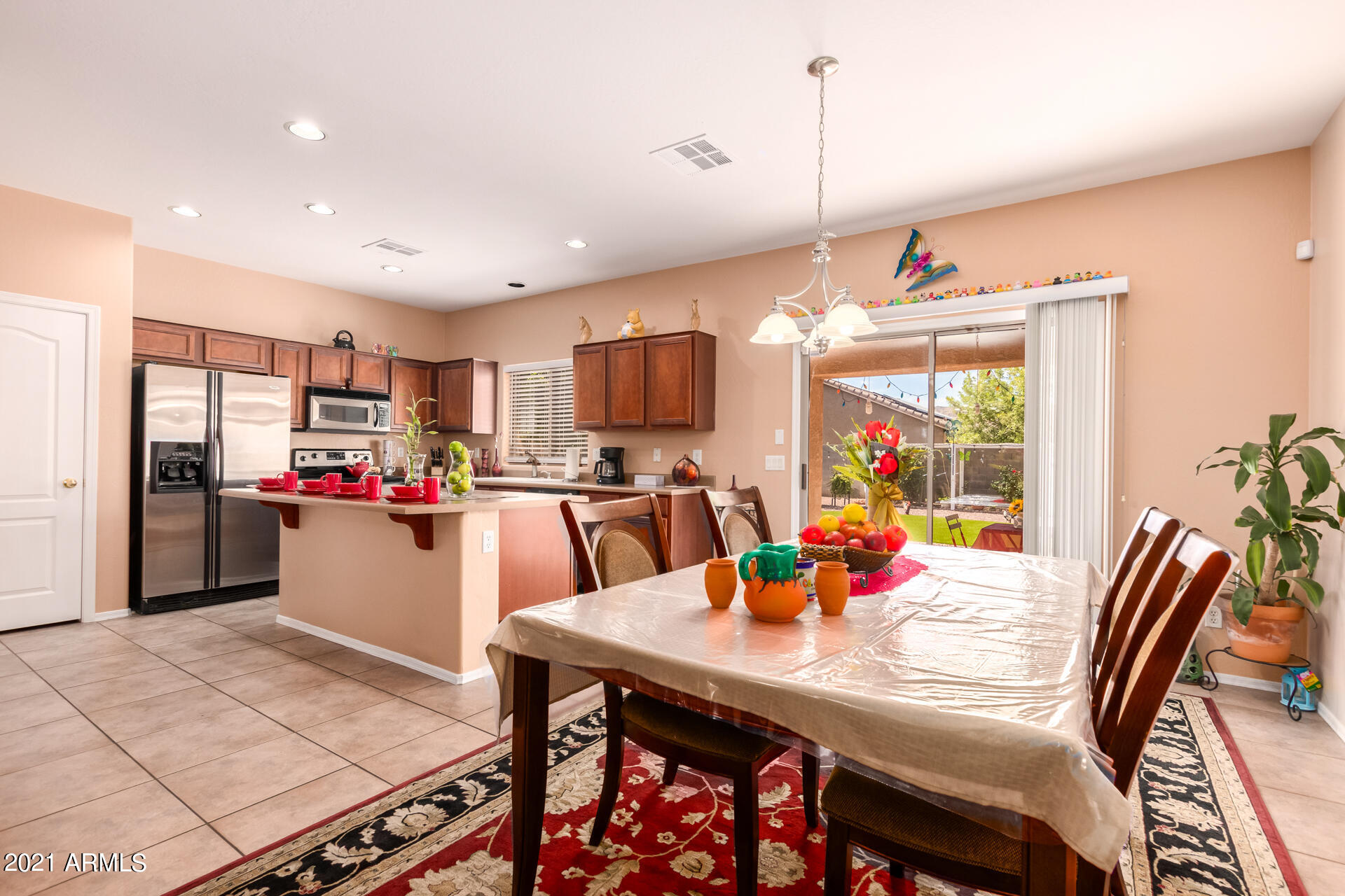 2511 West Maldonado Road Phoenix, AZ 85041 - Photo 10 of 38 08 - Maldonado