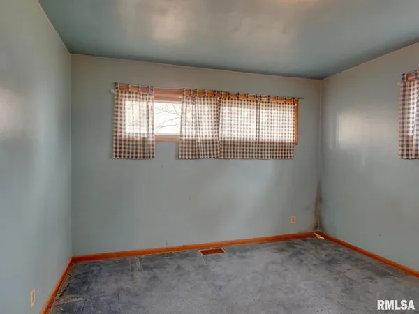 $169,900 | 3411 Payson Road, Quincy, IL 62305