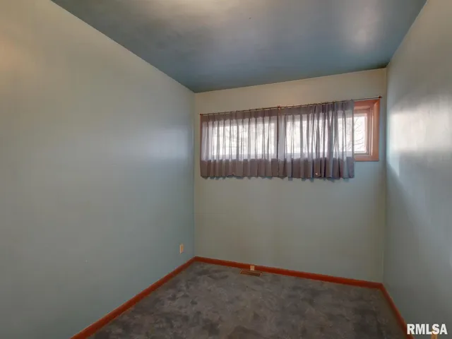 $169,900 | 3411 Payson Road, Quincy, IL 62305