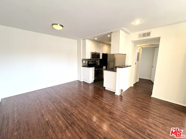 $2,798 | 8515 Alcott Street, Unit 101, Los Angeles, CA 90035