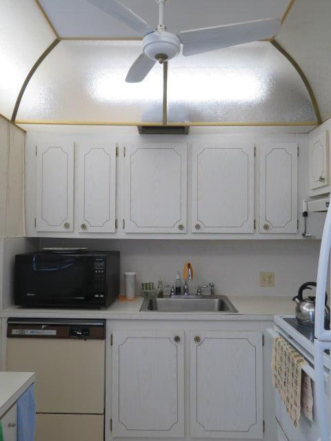 304 Preston H Boca Raton, FL 33434 - Photo 2 of 20 IMG_2273