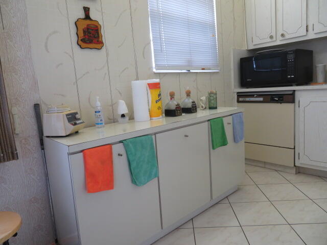 304 Preston H Boca Raton, FL 33434 - Photo 3 of 20 IMG_2274