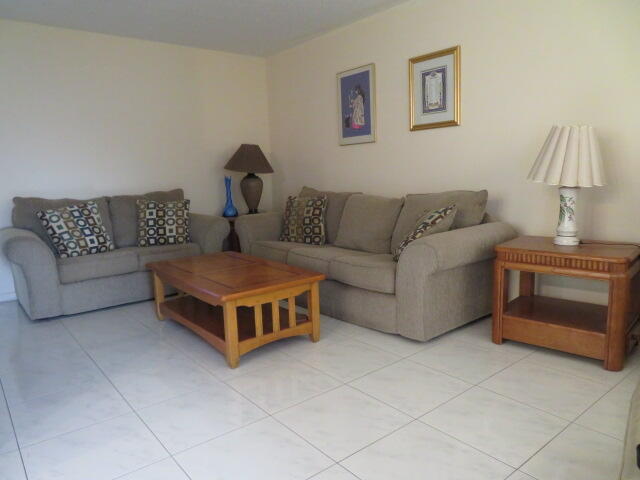 304 Preston H Boca Raton, FL 33434 - Photo 5 of 20 IMG_2281