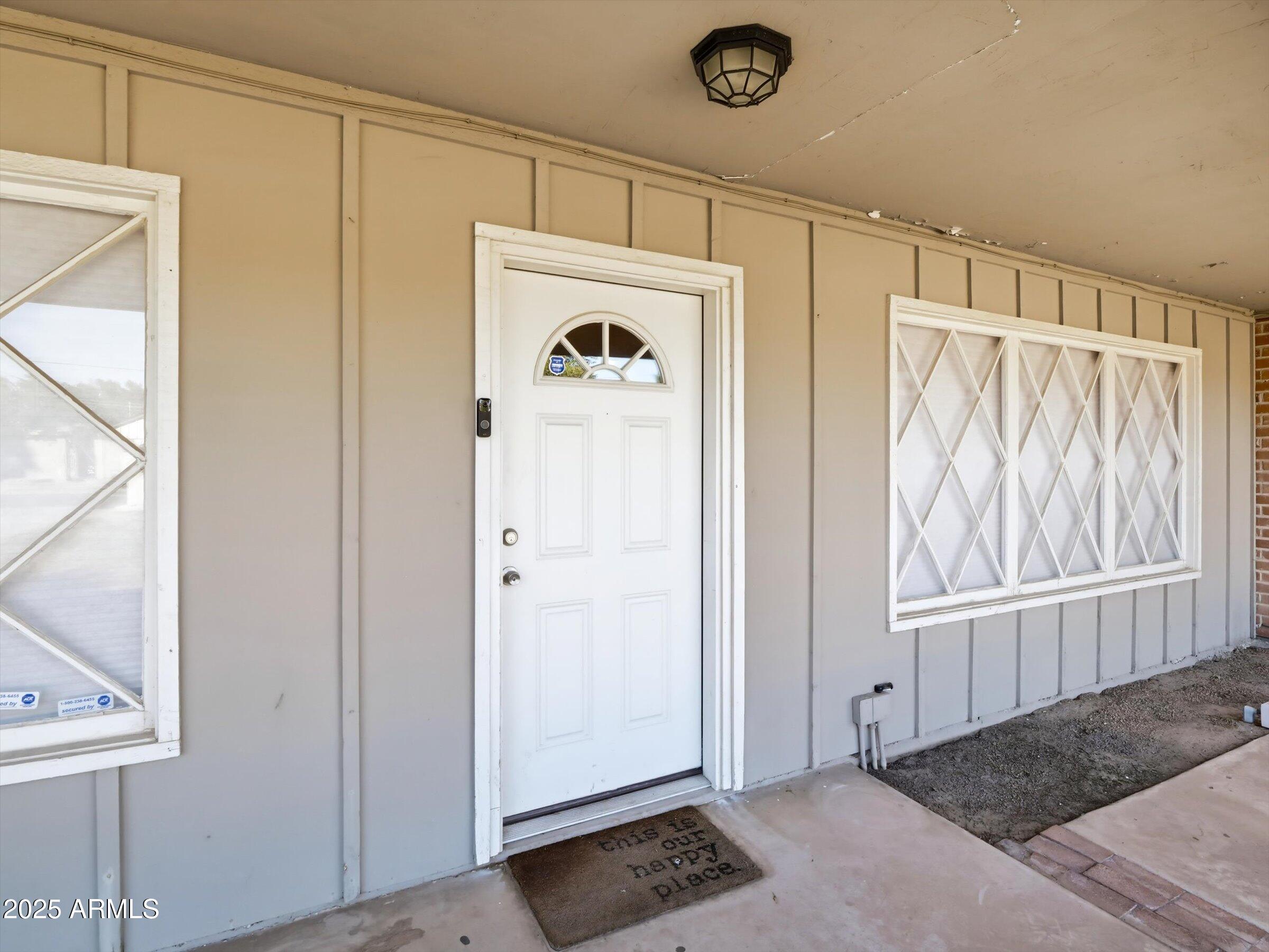 2528 North 48th Place Phoenix, AZ 85008 - Photo 2 of 41 Mid Century Modern Windows and doors