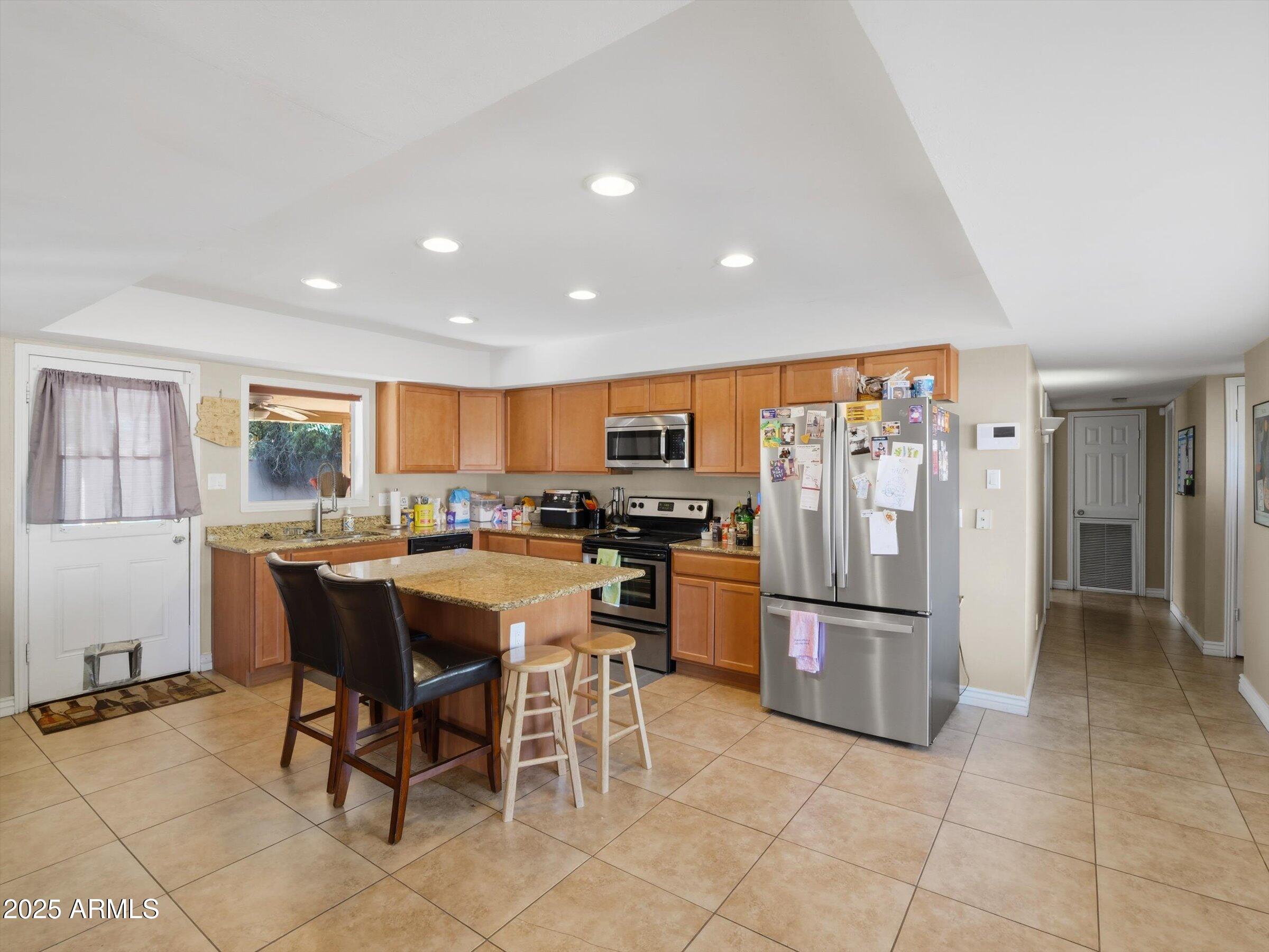 2528 North 48th Place Phoenix, AZ 85008 - Photo 9 of 41 Small Island at Kitchen