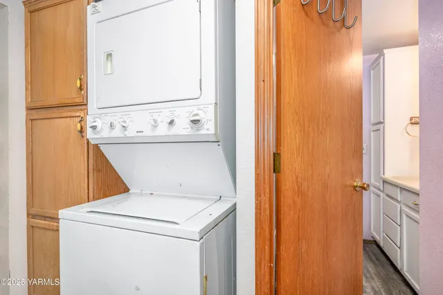 a view of washer and dryer