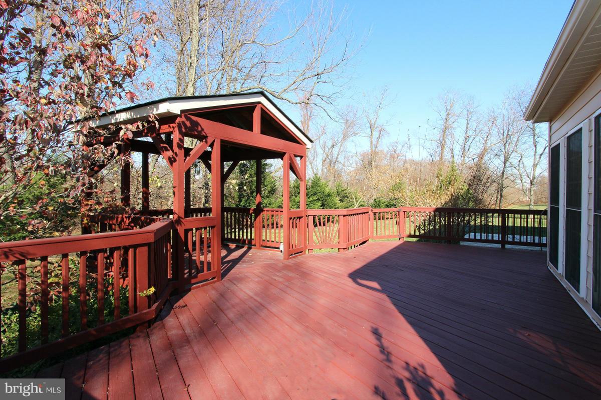 2500 Sapling Ridge Lane Brookeville, MD 20833 - Photo 29 of 30 Exterior (Rear)