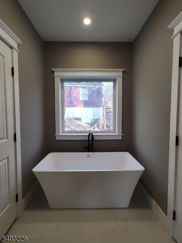 $849,000 | 76 Lake Park Terrace, Hewitt, NJ 07421