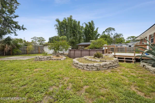 front view of house with a yard
