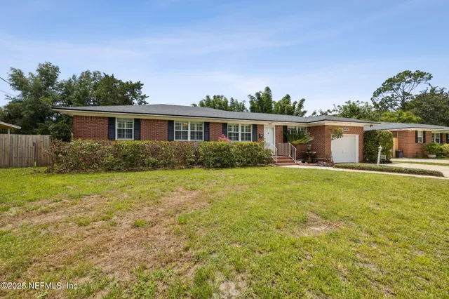$2,100 | 8056 Catawba Drive, Jacksonville, FL 32217