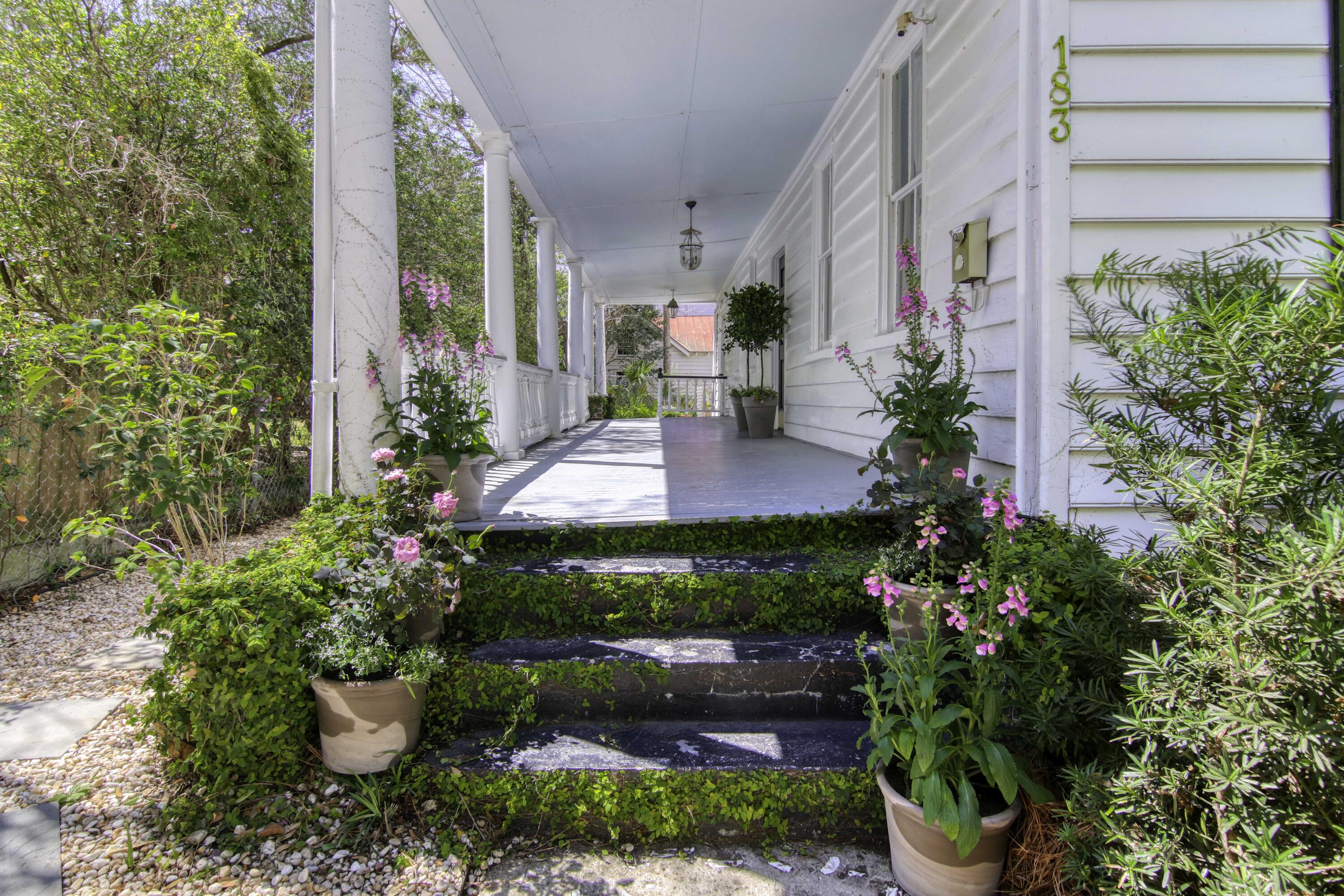 183 Rutledge Avenue Charleston, SC 29403 - Photo 3 of 46 183RutledgeAve-CasaVerdeMediaLLC54