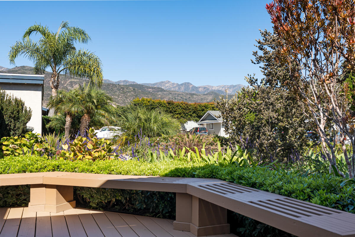 1436 Carnation Place Carpinteria, CA 93013 - Photo 4 of 32