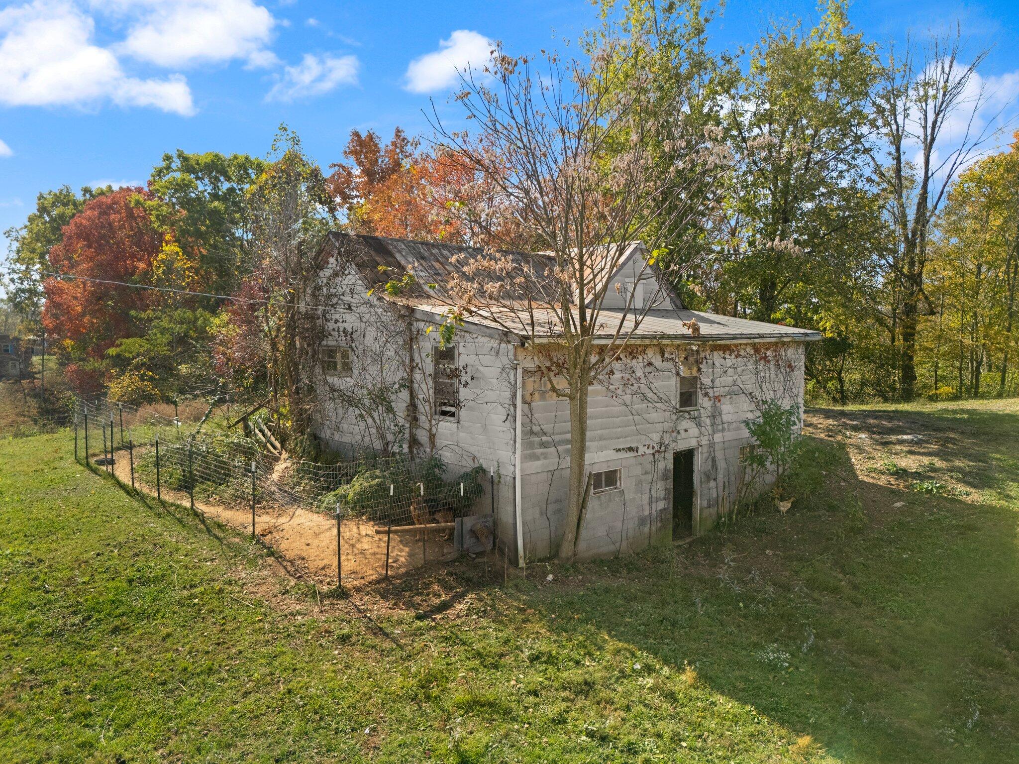 380 Della Winchester Road Nancy, KY 42544 - Photo 19 of 20 13-web-or-mls-DJI_20241029125812_0132_D
