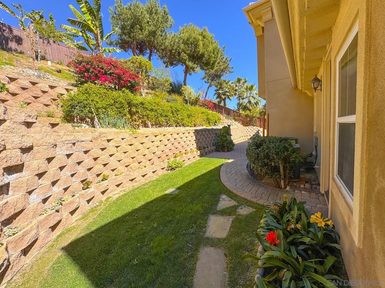 536 Quail Pointe Lane Encinitas, CA 92024 - Photo 11 of 35