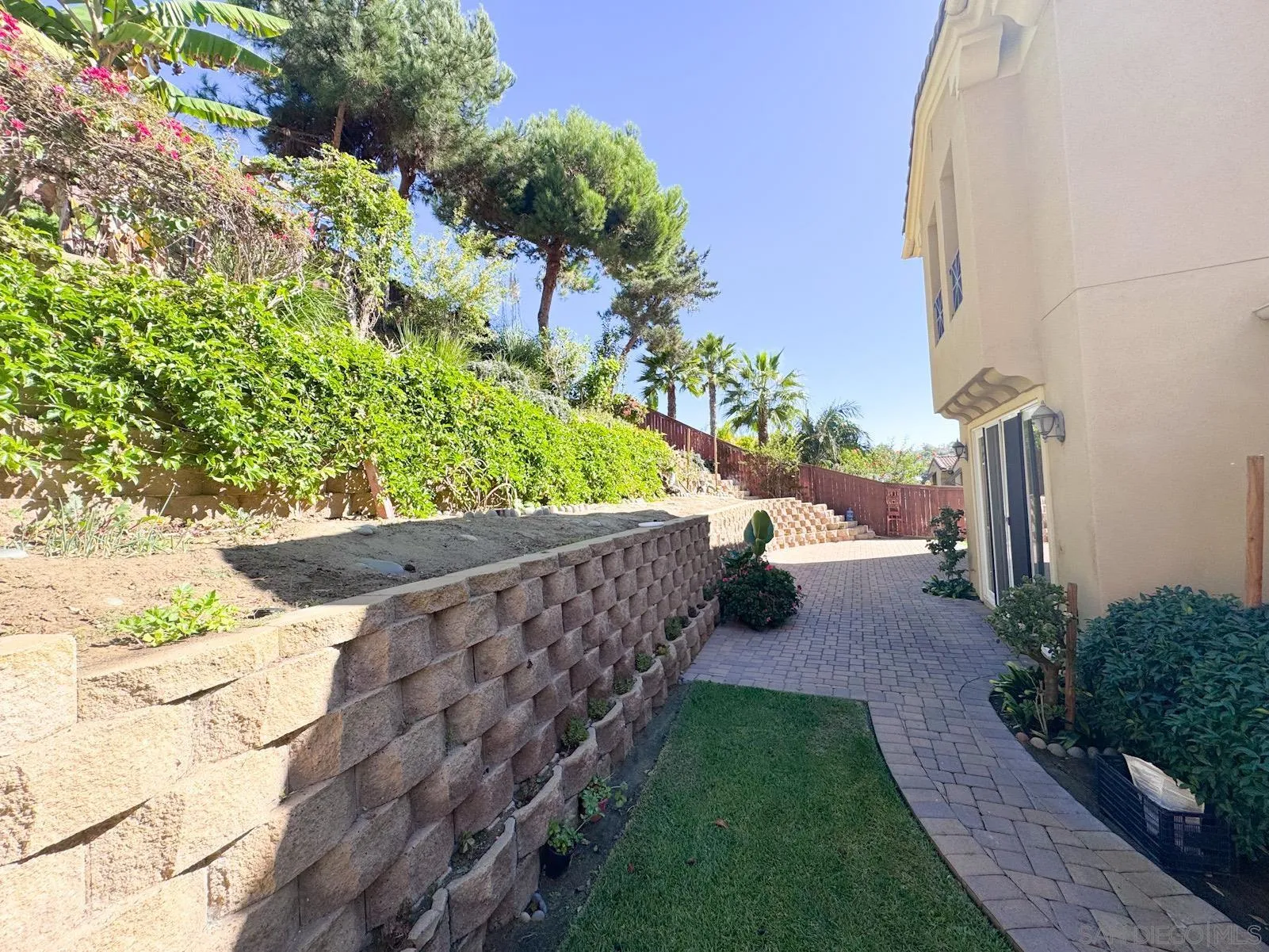 536 Quail Pointe Lane Encinitas, CA 92024 - Photo 25 of 28 a view of a pathway with a yard