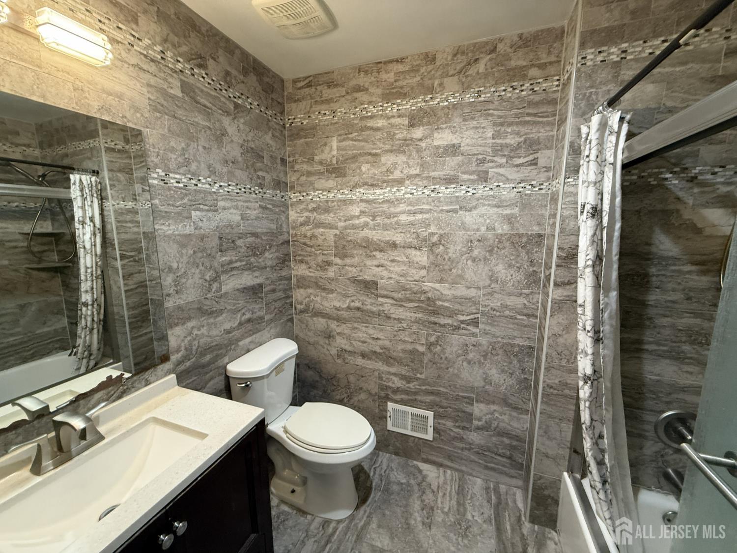 61 Brighton Way North Brunswick, NJ 08902 - Photo 11 of 16