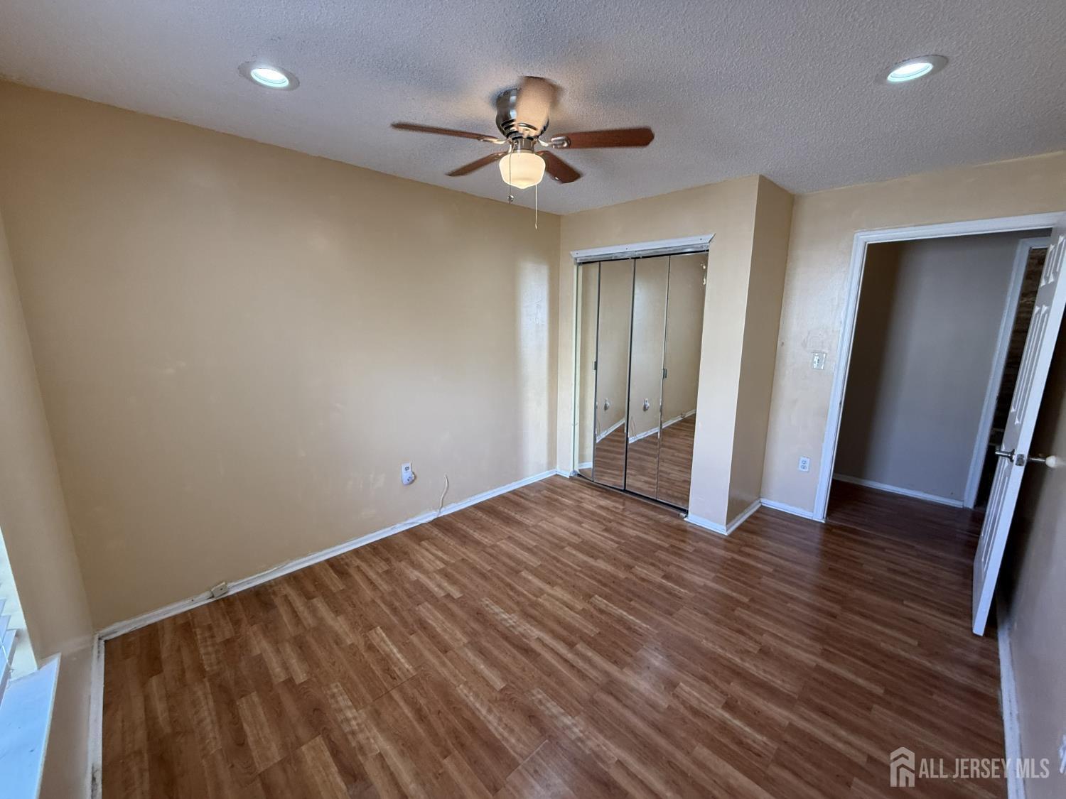 61 Brighton Way North Brunswick, NJ 08902 - Photo 8 of 16