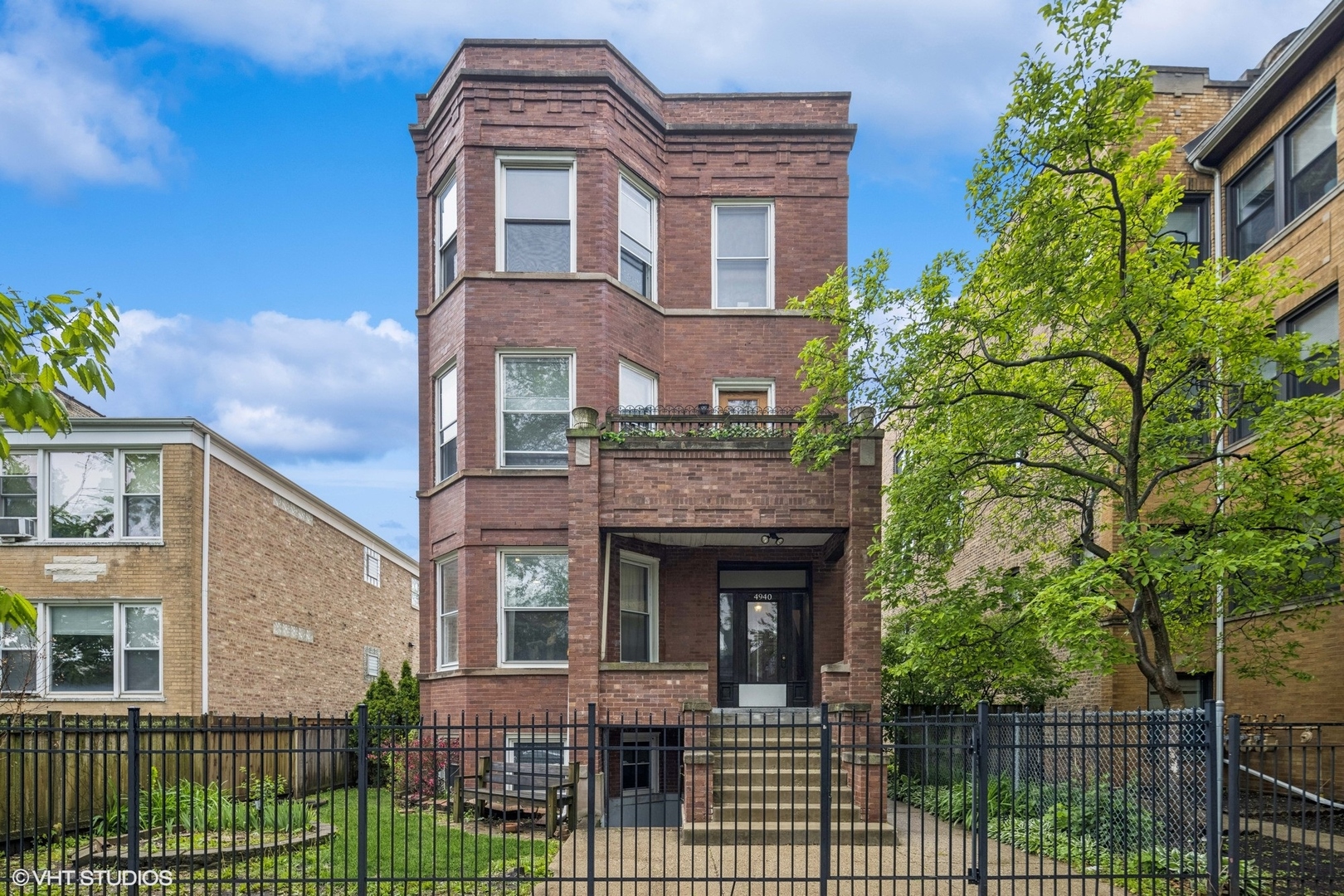 4940 North Ridgeway Avenue, Unit 3 Chicago, IL 60625 - Photo 1 of 21 Gallery Image 1