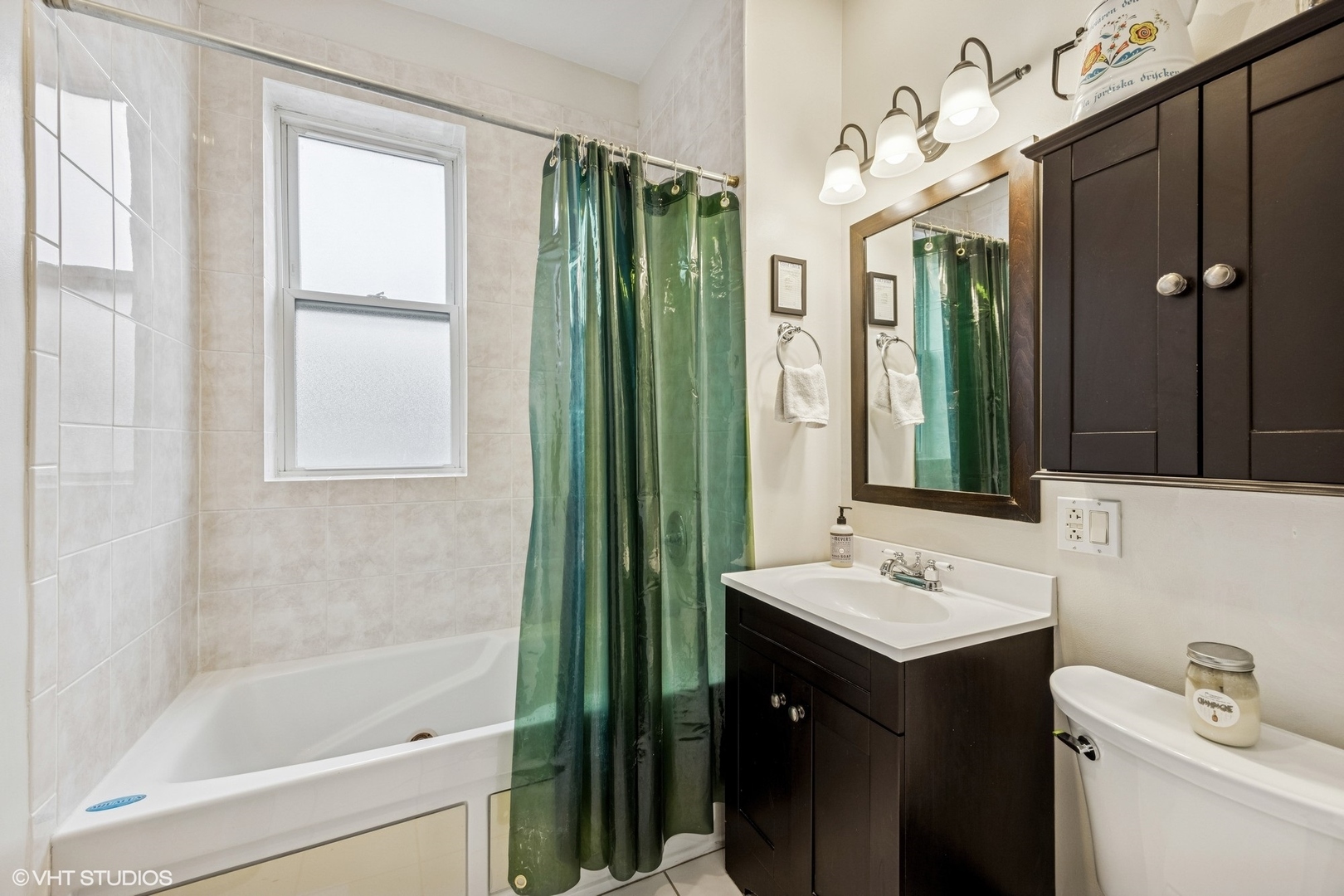 4940 North Ridgeway Avenue, Unit 3 Chicago, IL 60625 - Photo 13 of 21 Gallery Image 13