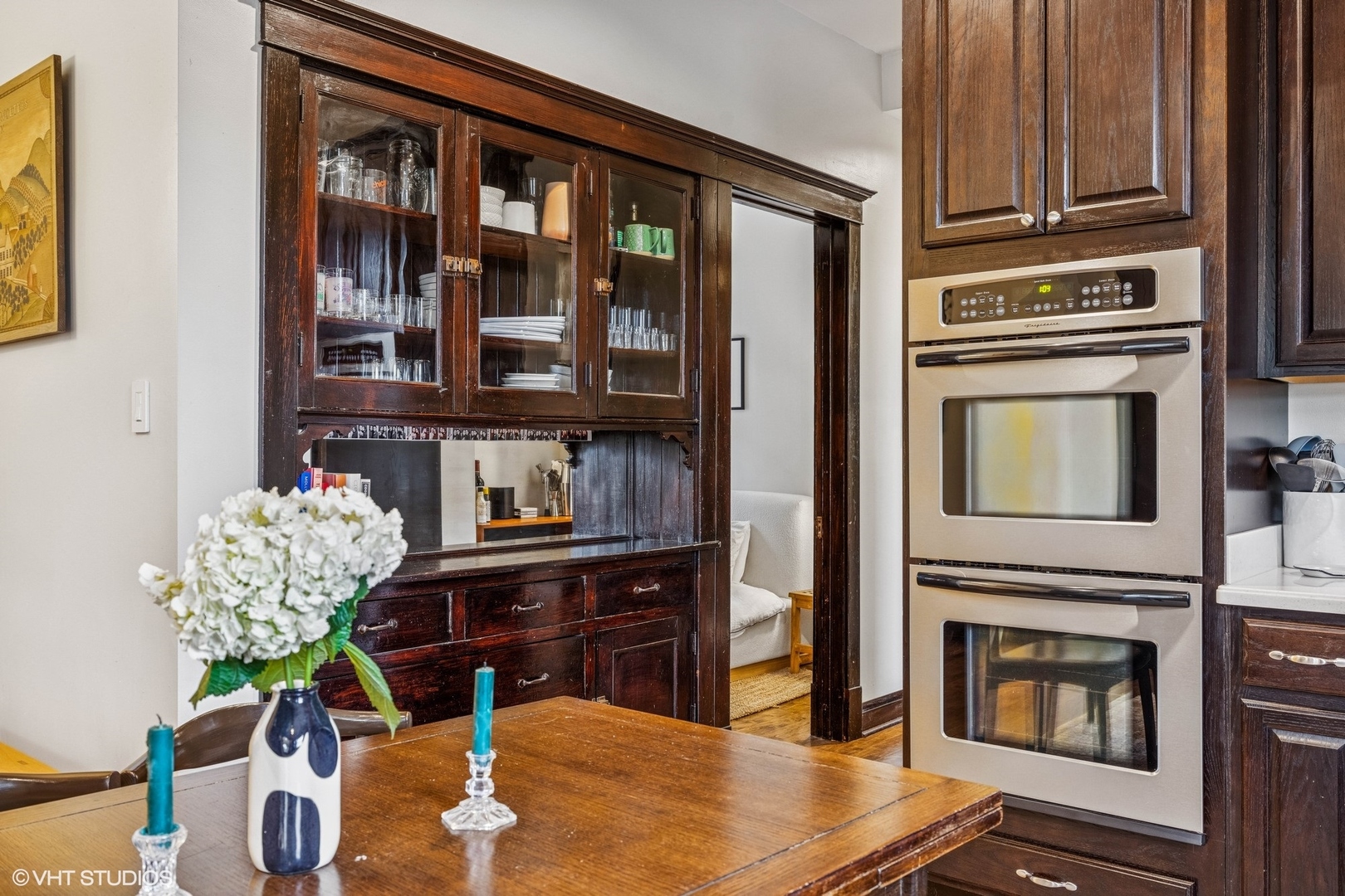 4940 North Ridgeway Avenue, Unit 3 Chicago, IL 60625 - Photo 8 of 21 Gallery Image 8