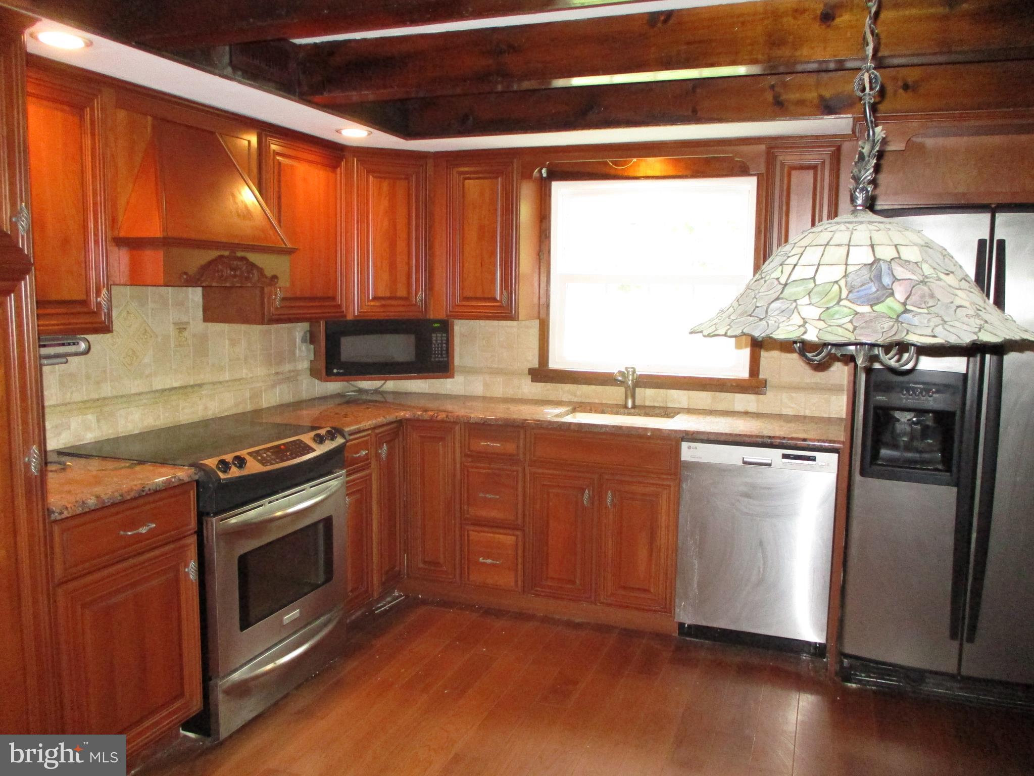 340 Wrights Road Newtown, PA 18940 - Photo 9 of 19 Kitchen