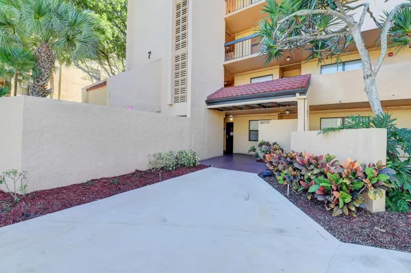 $3,000 | 600 Egret Circle, Delray Beach, FL 33444