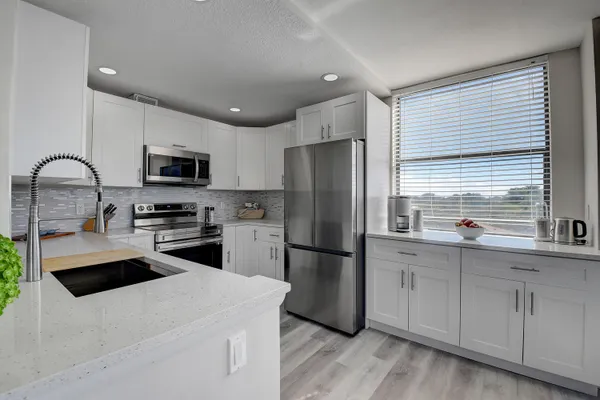 $3,000 | 600 Egret Circle, Delray Beach, FL 33444