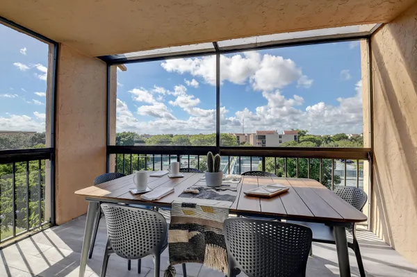 $3,000 | 600 Egret Circle, Delray Beach, FL 33444