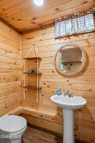 $319,900 | 160 Bushnell Road, Mayfield, NY 12117