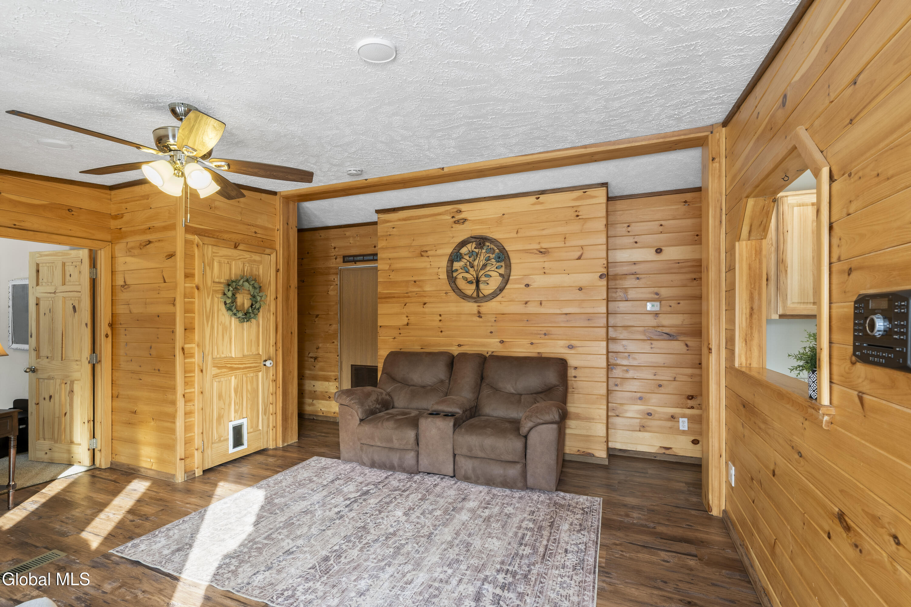 160 Bushnell Road Mayfield, NY 12117 - Photo 5 of 48 DSC03112